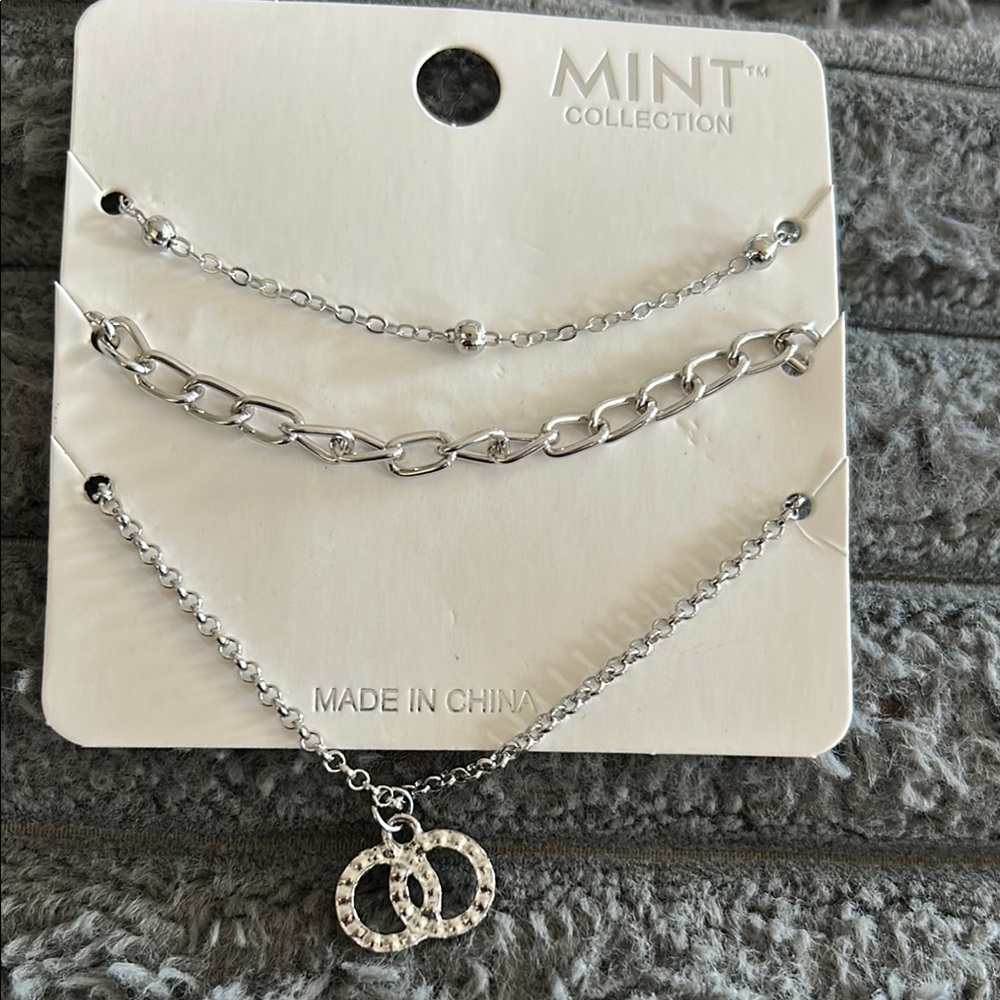 Silver Necklace Set